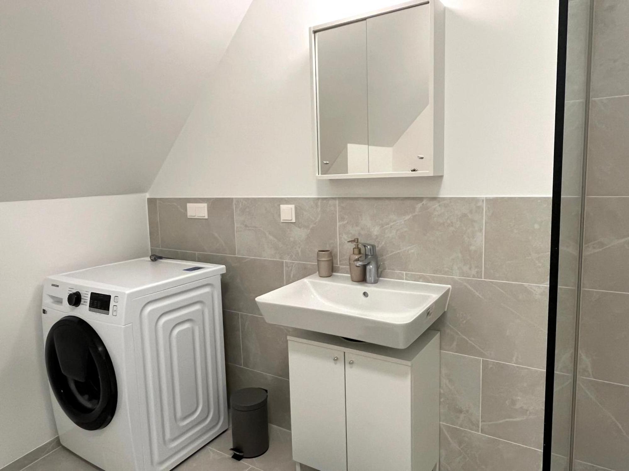 Free Parking / Brandnew With Air Condition And Balcony Wien